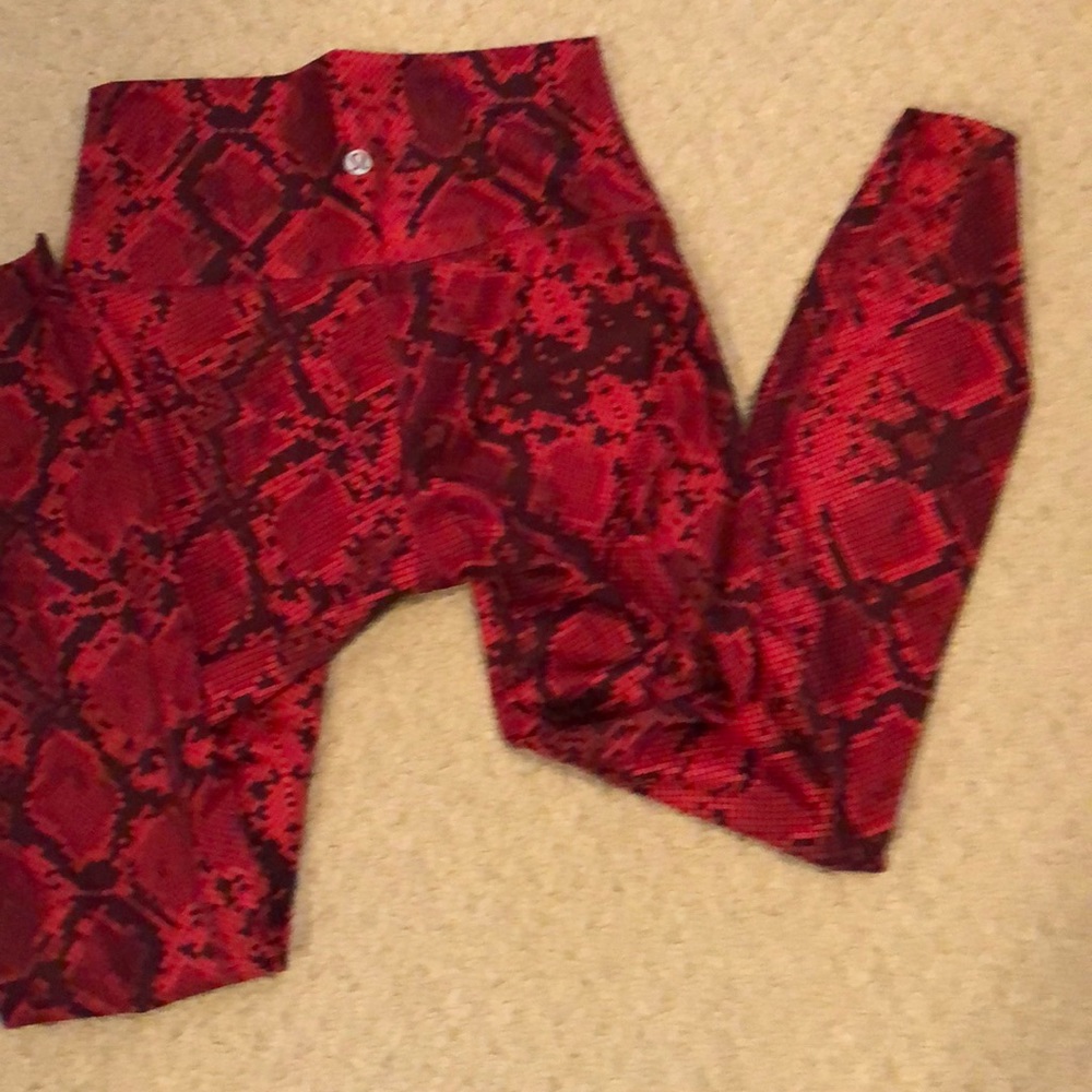 Lululemon 4 - Picture 3 of 4